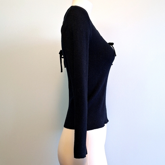 2️⃣9️⃣/4️⃣ Black knits long sleeve slit lace tie top - Picture 4 of 6